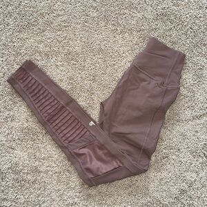 ALO YOGA Women's High-Waist Moto Legging XS